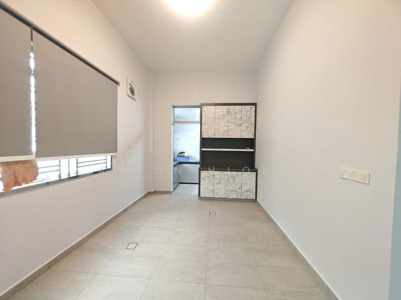 1.5-storey Terraced House for Sale in Bandar Indahpura (Kulai) - Anson Hiong - Kitchen - PropertyGuru.com.my