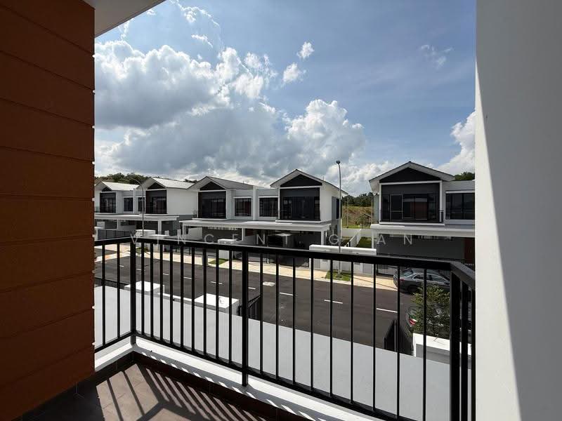 Rumah Kluster untuk Dijual di Austin Crest (Johor Bahru) - Vincent Gian - PropertyGuru.com.my