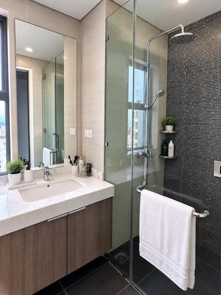 Kondominium untuk Disewa di Cappella Embassy - Fazie Noor - Bathroom - PropertyGuru.com.my
