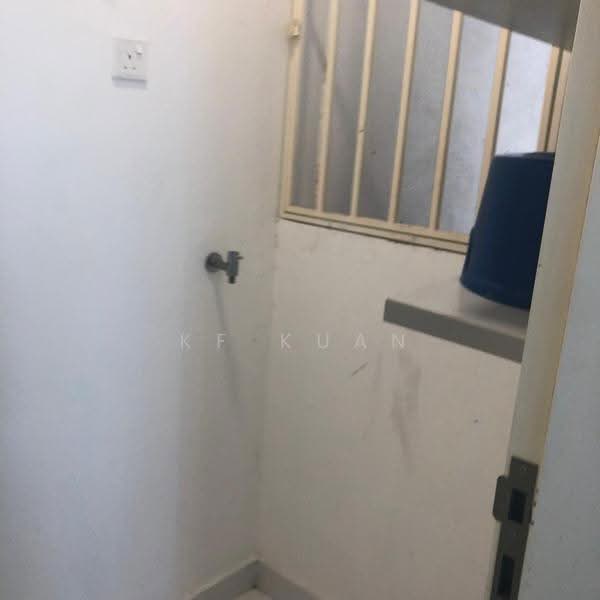 Service Residence for Sale at Skypod Residence - KF Kuan - Interior - PropertyGuru.com.my