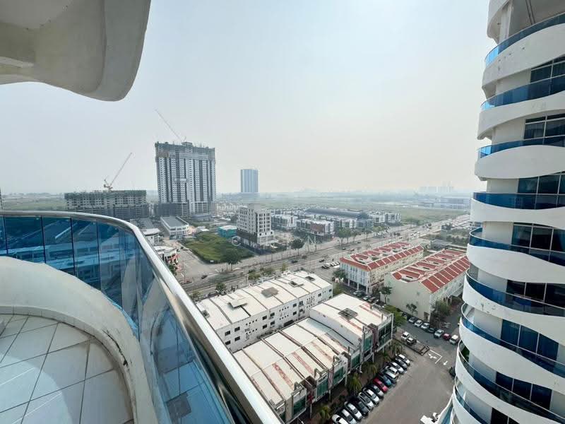 Kediaman Servis untuk Disewa di The Wave Residence - CHIN FN - Balcony - PropertyGuru.com.my