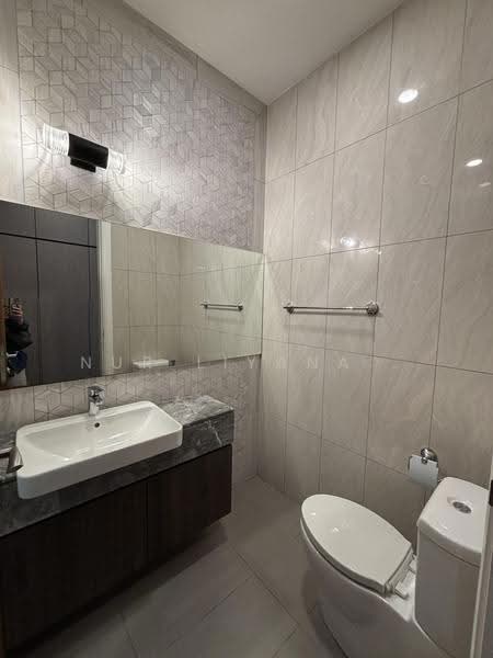 3-storey Terraced House for Rent in Mont Kiara (Kuala Lumpur) - Nur Liyana . - Bathroom - PropertyGuru.com.my