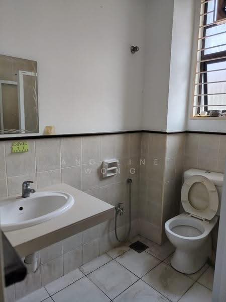 2.5-storey Terraced House for Rent in Puchong (Selangor) - Angeline Wong - Bathroom - PropertyGuru.com.my