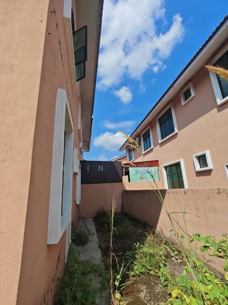 Rumah Berkembar untuk Dijual di Durian Tunggal (Melaka) - Elin Goh - Exterior - PropertyGuru.com.my