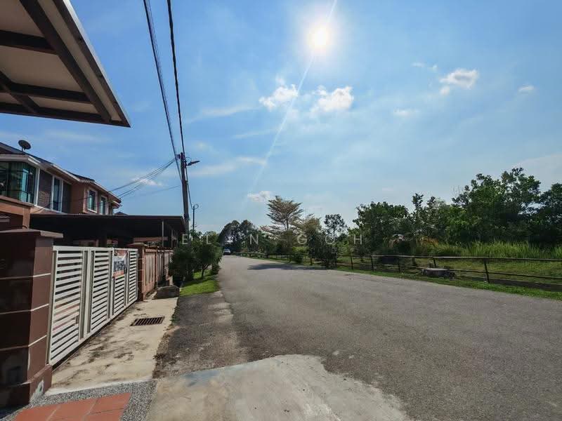 Rumah Berkembar untuk Dijual di Durian Tunggal (Melaka) - Elin Goh - Exterior - PropertyGuru.com.my