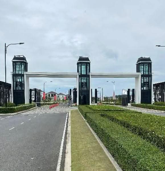 Rumah Berkembar untuk Dijual di Eco Grandeur (Puncak Alam) - Tony YY - Exterior - PropertyGuru.com.my