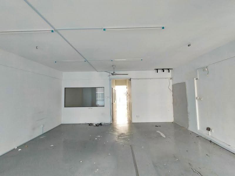 Shop / Office untuk Disewa di Taman Austin Perdana (Tebrau) - Chia BH - Interior - PropertyGuru.com.my