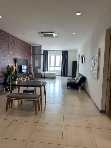 Kediaman Servis untuk Dijual di The Octagon - Sam . - Living Room - PropertyGuru.com.my