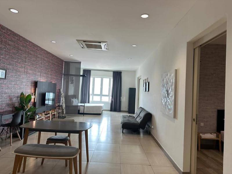 Kediaman Servis untuk Dijual di The Octagon - Sam . - Living Room - PropertyGuru.com.my