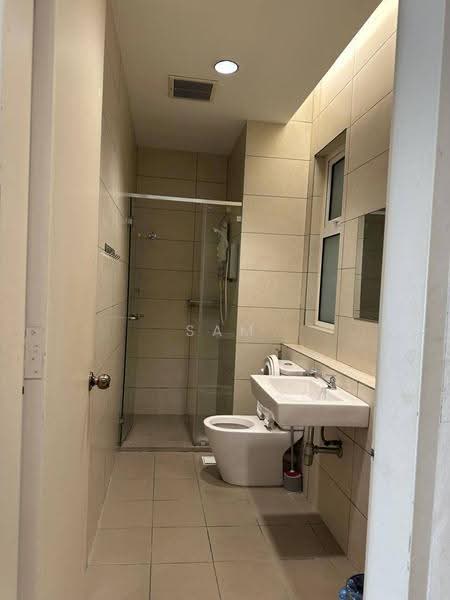 Kediaman Servis untuk Dijual di The Octagon - Sam . - Bathroom - PropertyGuru.com.my