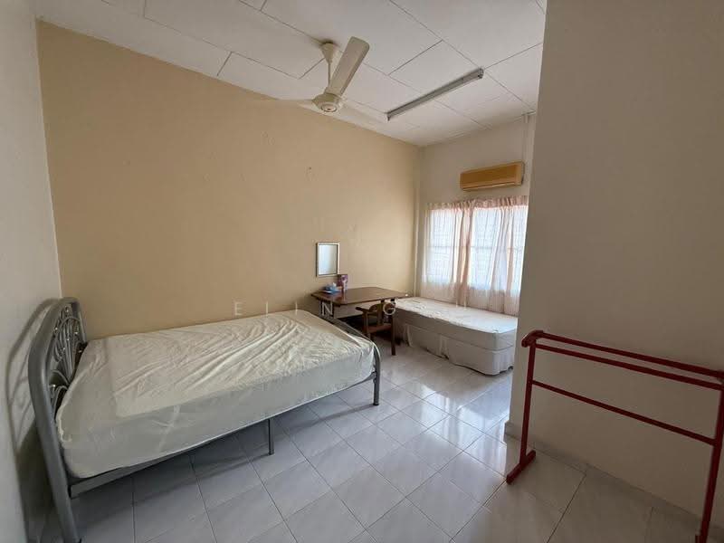Rumah Teres 2-Tingkat untuk Dijual di Semabok (Melaka) - Elin Goh - PropertyGuru.com.my