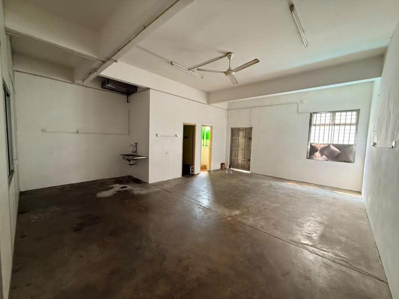 Shop / Office untuk Disewa di Austin Perdana (Tebrau) - Glenn Woo - Interior - PropertyGuru.com.my