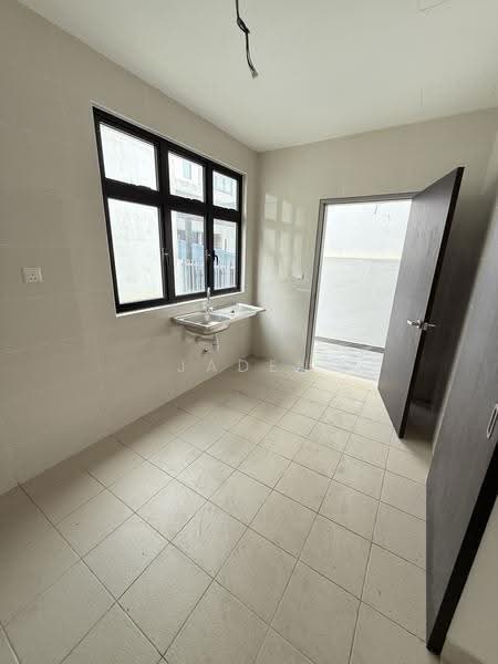 Rumah Kluster untuk Dijual di Taman Mount Austin (Tebrau) - Jaden Kee - Kitchen - PropertyGuru.com.my