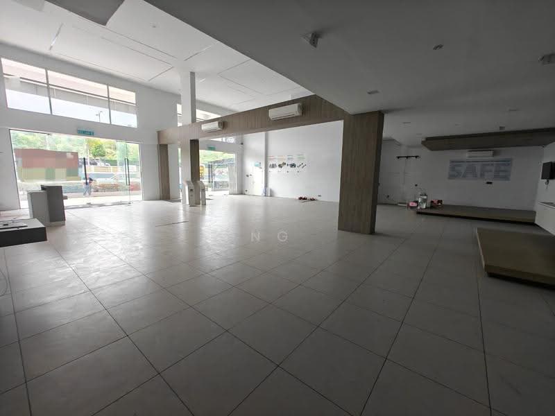 Shop for Rent in Rawang (Selangor) - Ng Moon Tsing - Entrance - PropertyGuru.com.my