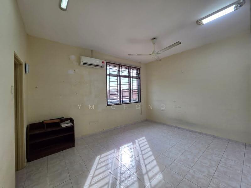 Rumah Teres 2-Tingkat untuk Dijual di Taman Angkasa Nuri (Durian Tunggal) - YM Chong - Interior - PropertyGuru.com.my