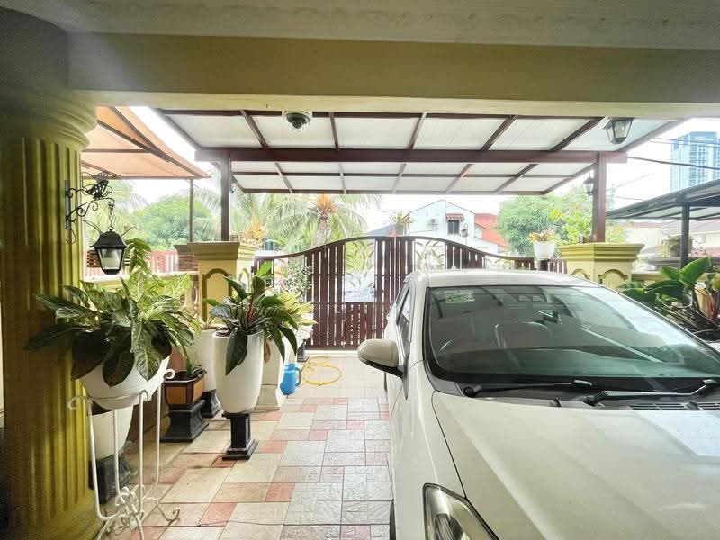 2-storey Terraced House for Sale in Puchong Perdana (Selangor) - Alif Saad - Exterior - PropertyGuru.com.my