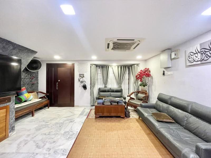 2-storey Terraced House for Sale in Puchong Perdana (Selangor) - Alif Saad - Living Room - PropertyGuru.com.my