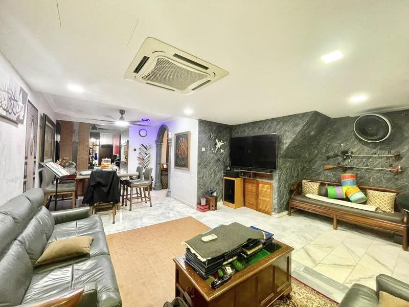 2-storey Terraced House for Sale in Puchong Perdana (Selangor) - Alif Saad - Living Room - PropertyGuru.com.my