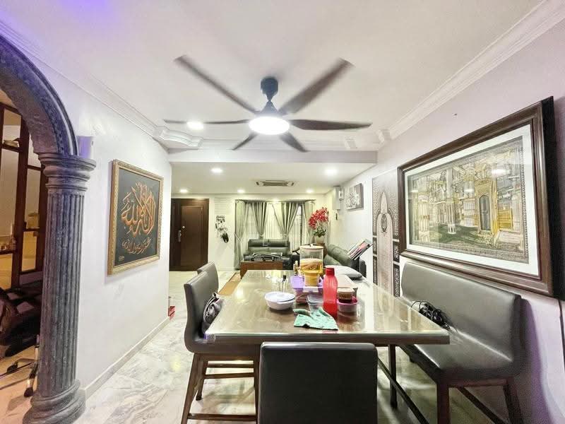 2-storey Terraced House for Sale in Puchong Perdana (Selangor) - Alif Saad - Living Room - PropertyGuru.com.my