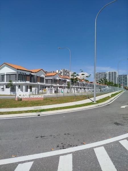 Rumah Berkembar untuk Dijual di Alam Sari (Bangi) - Imran Ismadi - Exterior - PropertyGuru.com.my