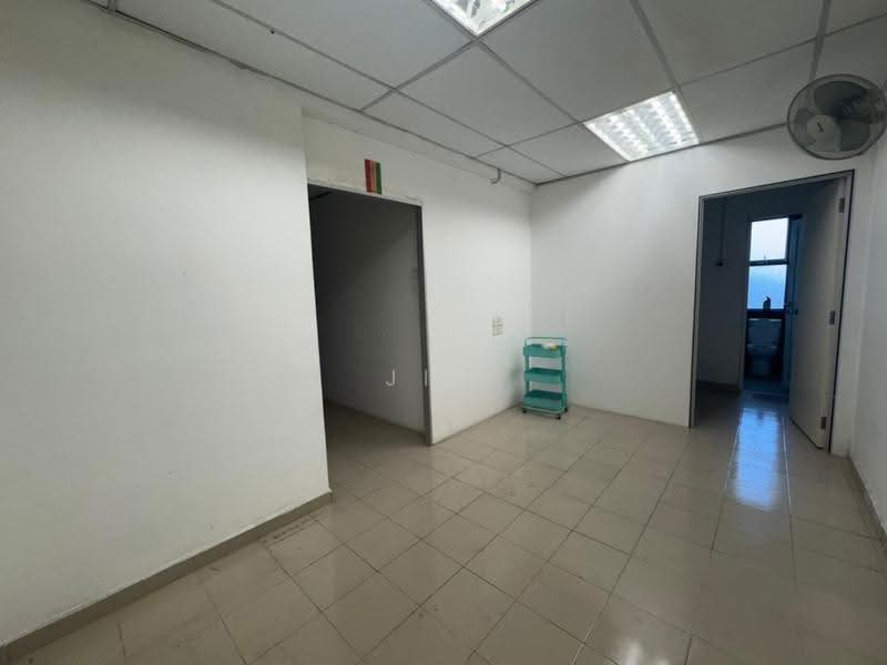 Semi-D Factory for Rent in Taman Desa Cemerlang (Ulu Tiram) - Jim Ng - Interior - PropertyGuru.com.my