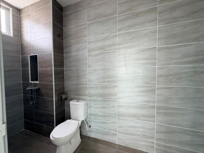 Rumah Kluster untuk Disewa di Skudai (Johor) - Jax Wong - Bathroom - PropertyGuru.com.my