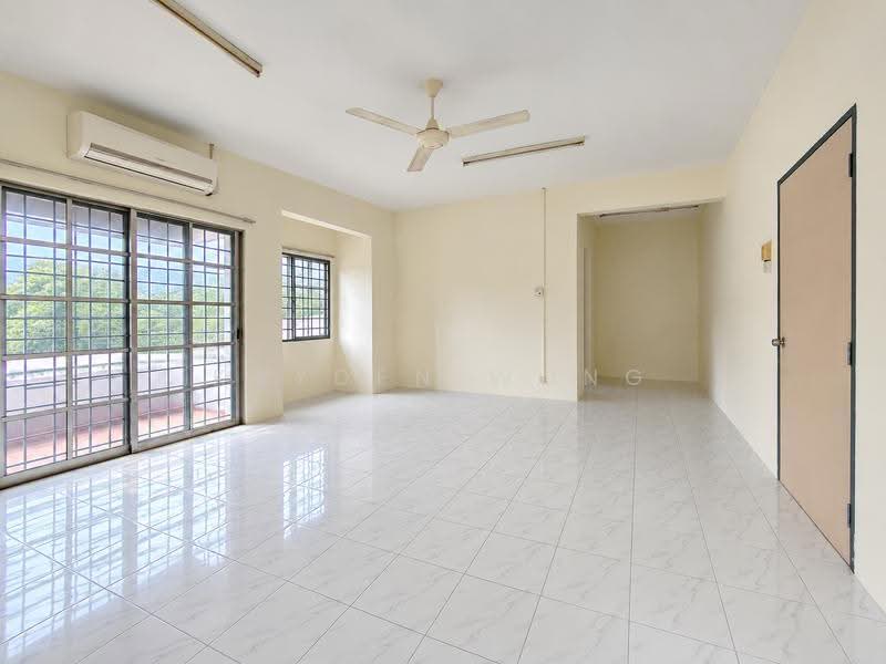2-storey Terraced House for Sale in Kota Kemuning (Shah Alam) - Kayden Wong - Living Room - PropertyGuru.com.my