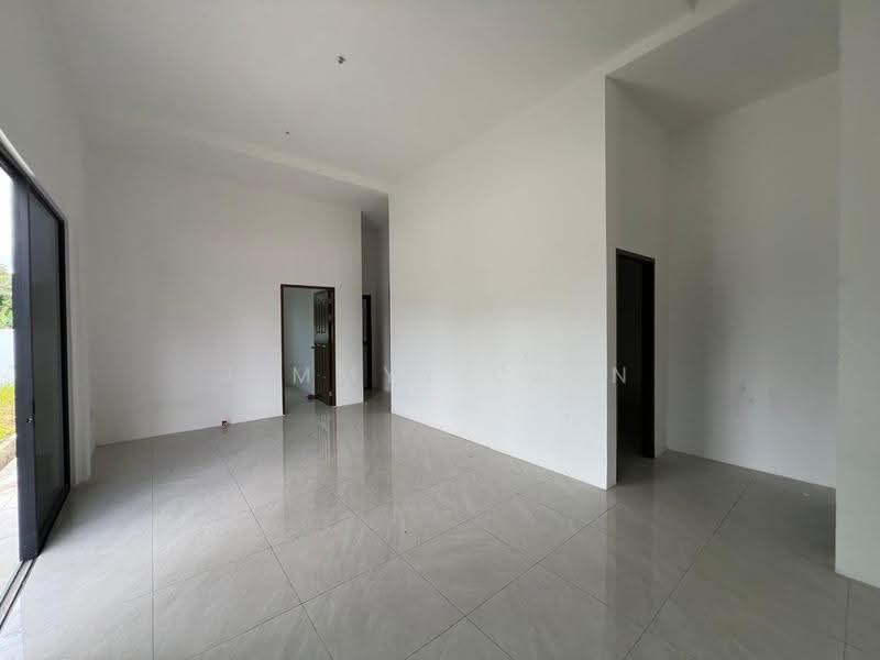 1-storey Terraced House for Sale in Kuching (Sarawak) - Jimmyy Chin - Living Room - PropertyGuru.com.my