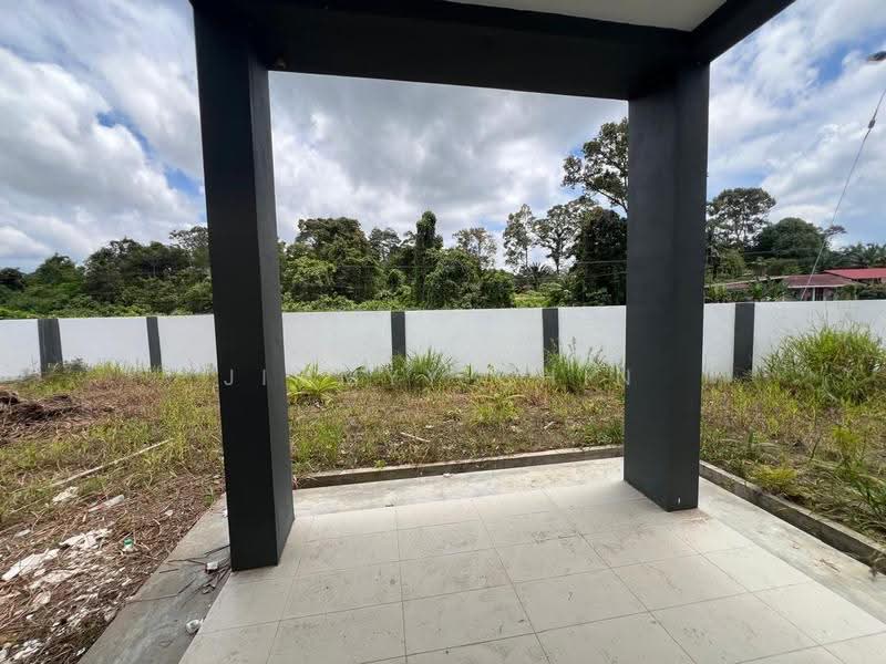1-storey Terraced House for Sale in Kuching (Sarawak) - Jimmyy Chin - Exterior - PropertyGuru.com.my
