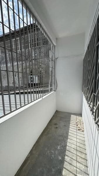 Shop / Office for Rent in Taman Johor Jaya (Johor Bahru) - Glenn Woo - Balcony - PropertyGuru.com.my