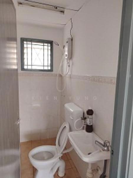 Apartment for Sale at Ivory - Kien Yung Liaw - Bathroom - PropertyGuru.com.my