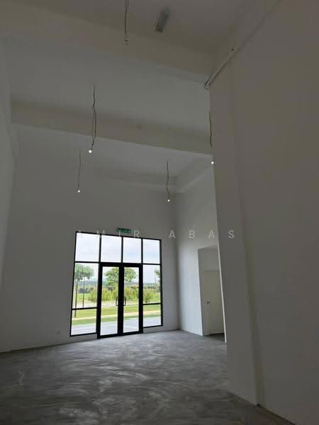 Shop for Rent in Puncak Alam (Selangor) - Amir Abas - Entrance - PropertyGuru.com.my