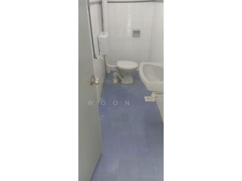 Pangsapuri untuk Dijual di Kota Laksamana - Woon . - Bathroom - PropertyGuru.com.my