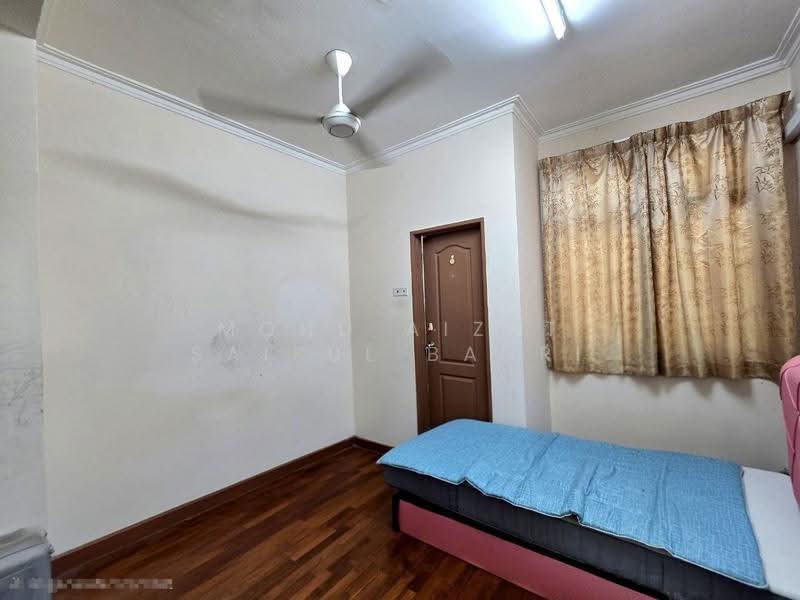 Semi-Detached House for Sale in Presint 15 (Putrajaya) - Mohd Aizat Saiful Bahri - Bedroom - PropertyGuru.com.my