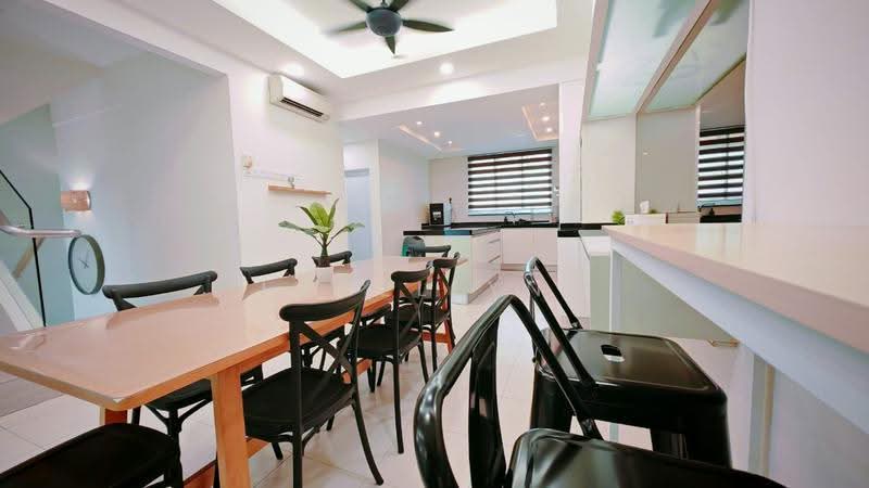 3-storey Terraced House for Rent in Taman Pantai Batu (Batu Ferringhi) - Jocellynn Lee - PropertyGuru.com.my