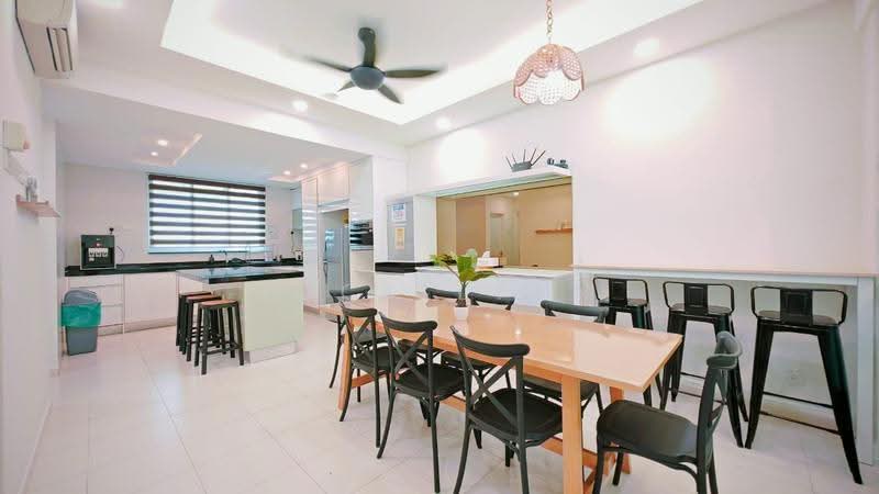 3-storey Terraced House for Rent in Taman Pantai Batu (Batu Ferringhi) - Jocellynn Lee - PropertyGuru.com.my
