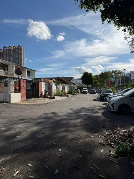 Rumah Teres 2-Tingkat untuk Dijual di Taman Free School (Jelutong) - Matthew Png - PropertyGuru.com.my