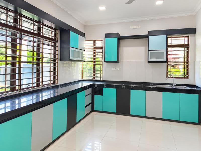 Bungalow House for Sale in Meru (Klang) - Rudy Hartanto - Kitchen - PropertyGuru.com.my