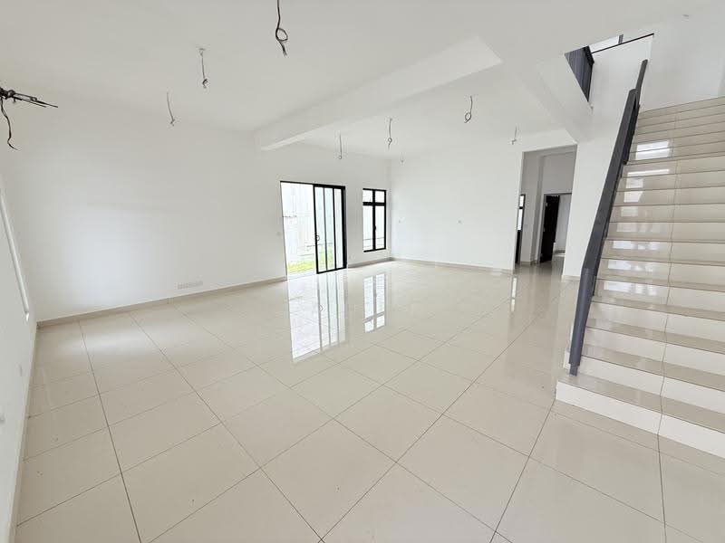 Rumah Berkembar untuk Dijual di Taman Mount Austin (Tebrau) - Jaden Kee - Living Room - PropertyGuru.com.my