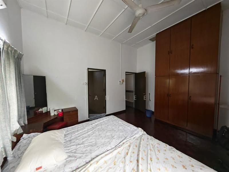 2-storey Terraced House for Rent in SS2 (Petaling Jaya) - Ivan Lee - Bedroom - PropertyGuru.com.my