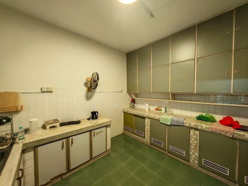 2-storey Terraced House for Rent in SS2 (Petaling Jaya) - Ivan Lee - Kitchen - PropertyGuru.com.my