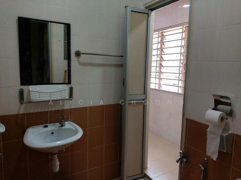Terraced House for Sale in Sungai Long (Bandar Sungai Long) - Alicia Choong - Bathroom - PropertyGuru.com.my