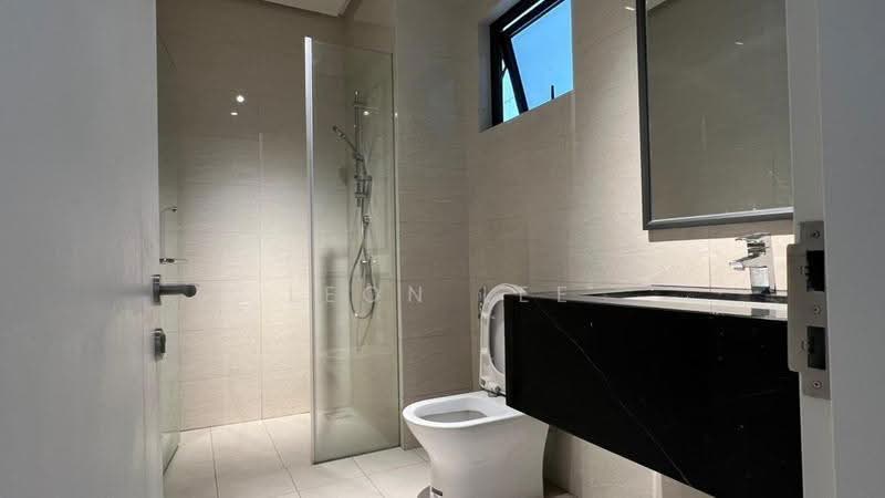 Service Residence for Sale at Oxford Residences @ Pavilion Embassy - Leon Lee - Bathroom - PropertyGuru.com.my