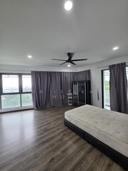 Kondominium untuk Disewa di Cristal Serin Residence - Don Lee Kah Hou - Bedroom - PropertyGuru.com.my