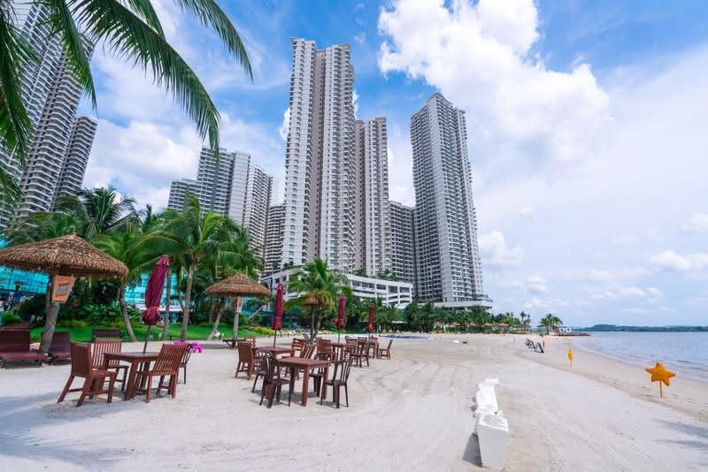 Condominium for Sale at Kings Bay @ Country Garden Danga Bay - Neilson Tan - Exterior - PropertyGuru.com.my