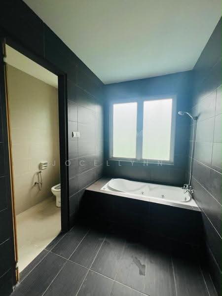 Semi-Detached House for Rent in Bayan Lepas (Penang) - Jocellynn Lee - Bathroom - PropertyGuru.com.my