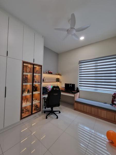 Semi-Detached House for Sale in Seremban (Negeri Sembilan) - Farah Hanan - Study - PropertyGuru.com.my