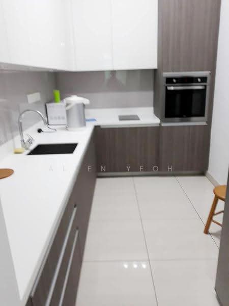 Kondominium untuk Dijual di The LIGHT COLLECTION II - Allen Yeoh - Kitchen - PropertyGuru.com.my