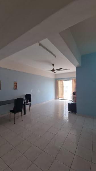 Tanah Kediaman untuk Disewa di Puchong (Selangor) - Eason Hong - Living Room - PropertyGuru.com.my