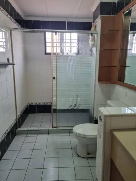 Rumah Teres 2-Tingkat untuk Dijual di Bukit Rahman Putra (Sungai Buloh) - Chin JL - Bathroom - PropertyGuru.com.my